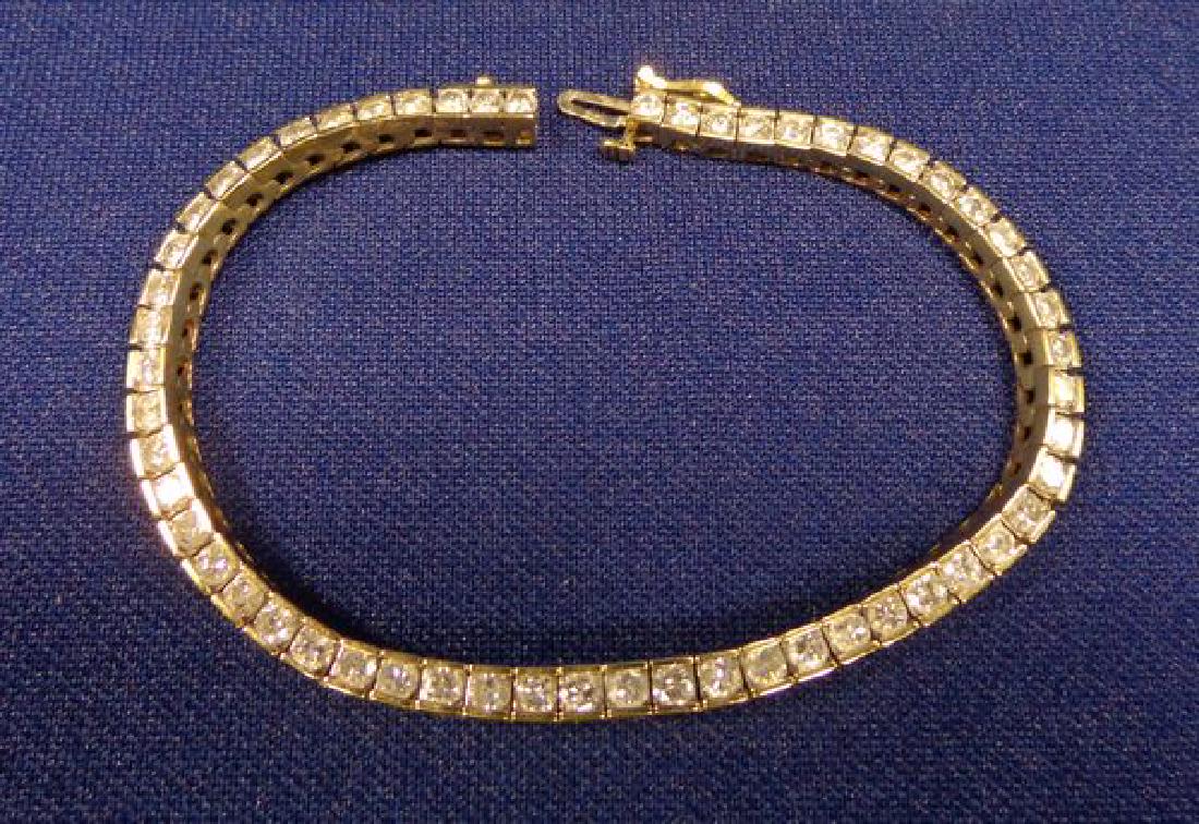 14 KT GOLD & DIAMOND TENNIS BRACELET (1 of 3)