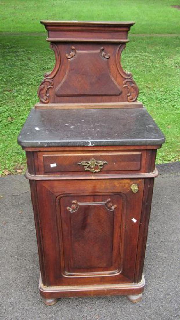 VICTORIAN COMMODE (1 of 1)