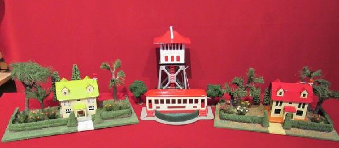 BUILDINGS, HOMES, DINER ACCESSORIES LOT:: LOT INCLUDES (2) METAL HOMES (MADE BY FRANK BOWERS), DINER CAR & #438 SIGNAL TOWER - VG