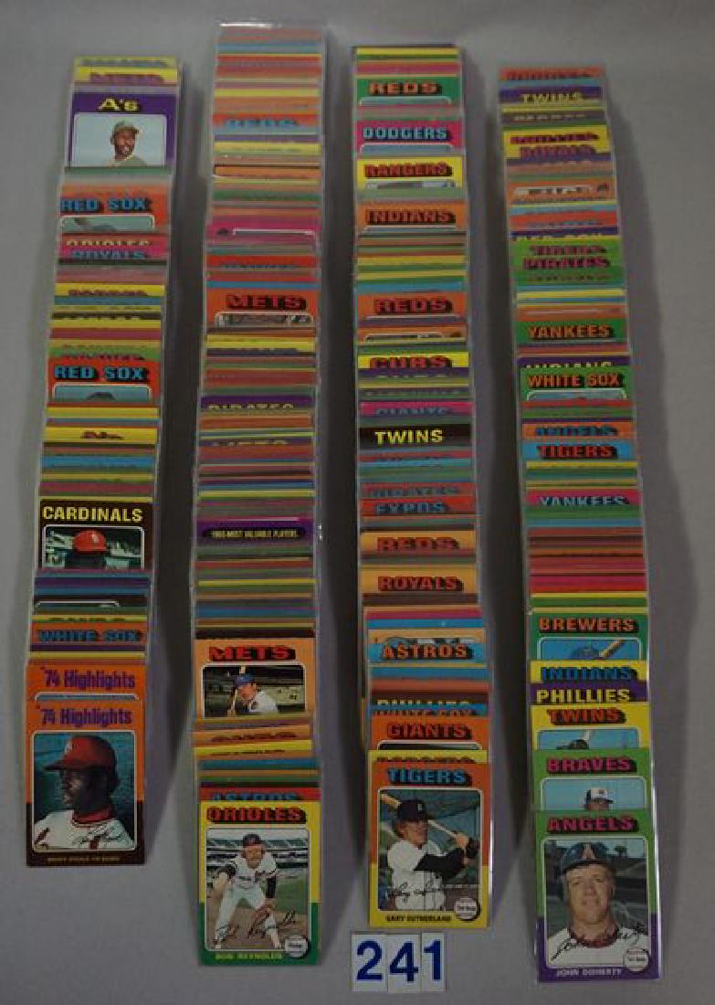 (524 DIFFERENT) 1975 TOPPS BASEBALL CARDS (1 of 9)