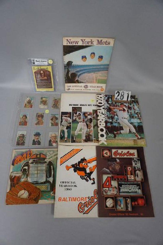 LOT: BUCK LEONARD AUTOGRAPHED YELLOW H.O.F. CARD, (1 of 3)