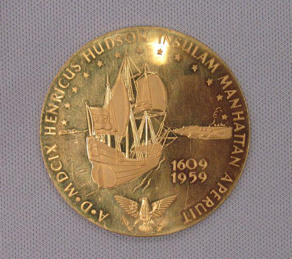 ALLEMAGNE 1959 MEDAILLE EN OR AU POIDS DE (1 of 2)