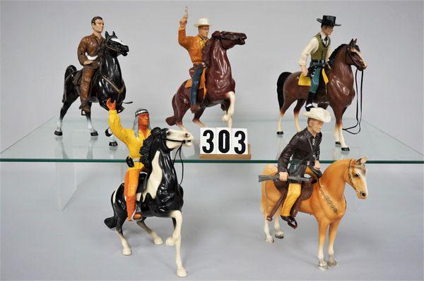 (5) HARTLAND FIGURES, EACH WITH HORSE & SADDLE:: WYATT EARP, DAVY CROCKETT, JIM BOWIE, COCHISE & GIL FAVOR - GOOD TO VG