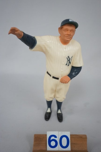 1958-'63 BABE RUTH HARTLAND BASEBALL FIGURINE: (BAT IS MISSING) CREAMY WHITE UNIFORM W/BRIGHT & CLEAN PAINTED AREAS, STANDS PERFECTLY, NO DAMAGE - EX
