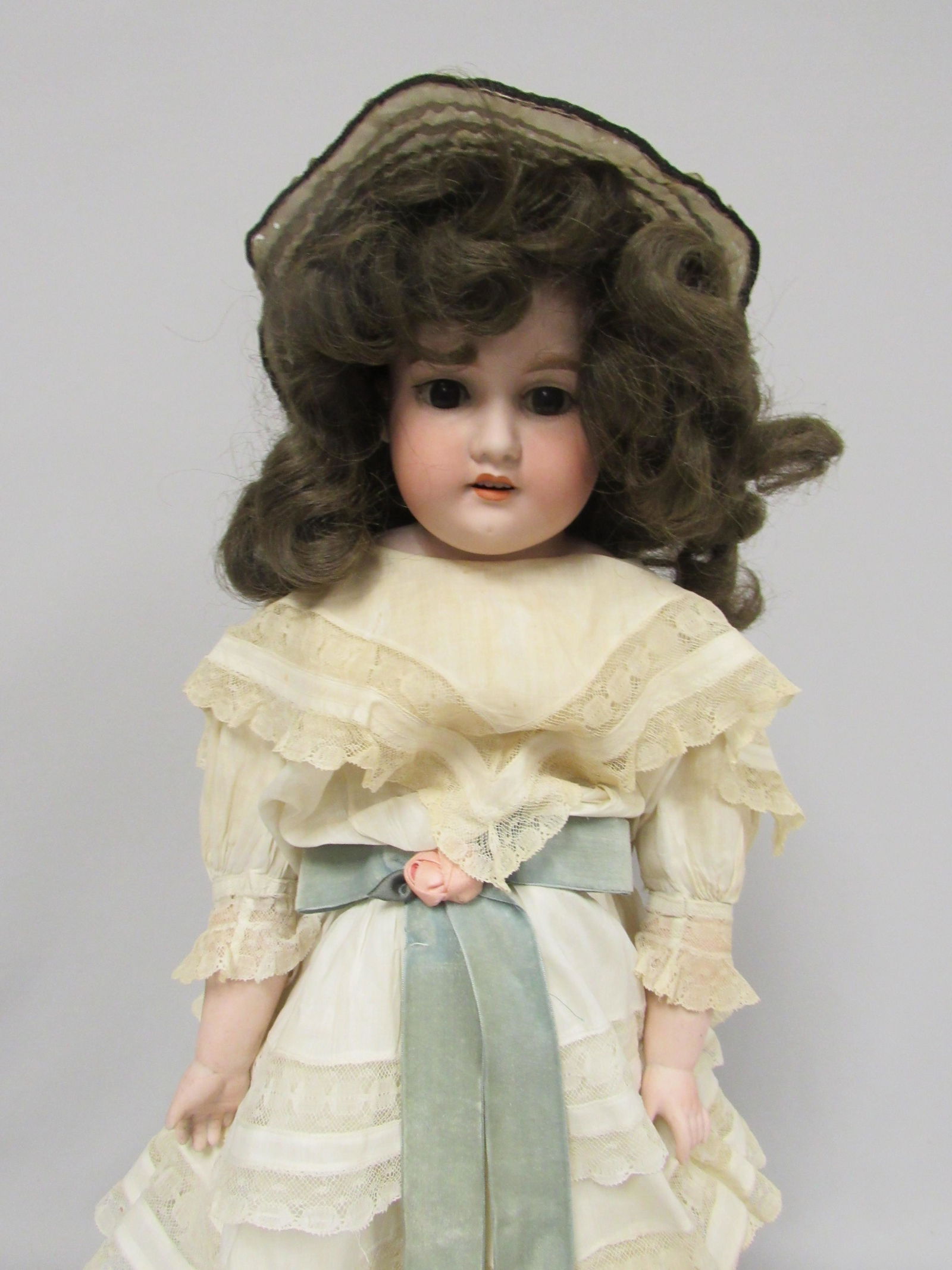 A.M. 370 BISQUE HEAD SHOULDERPLATE & ARMS: (1 of 6)