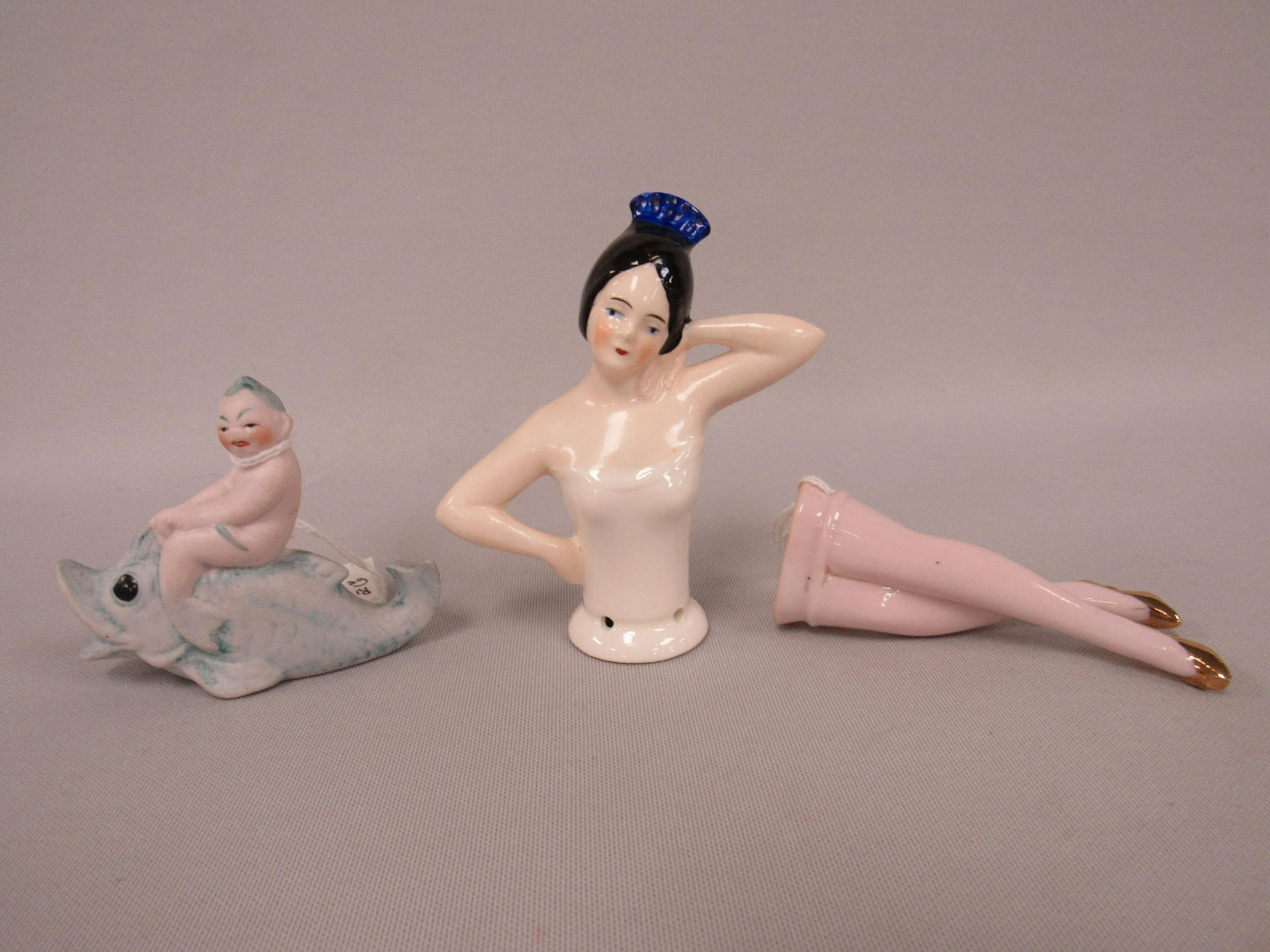 3 1/2 DOLL ACCESSORIES: (1 of 6)