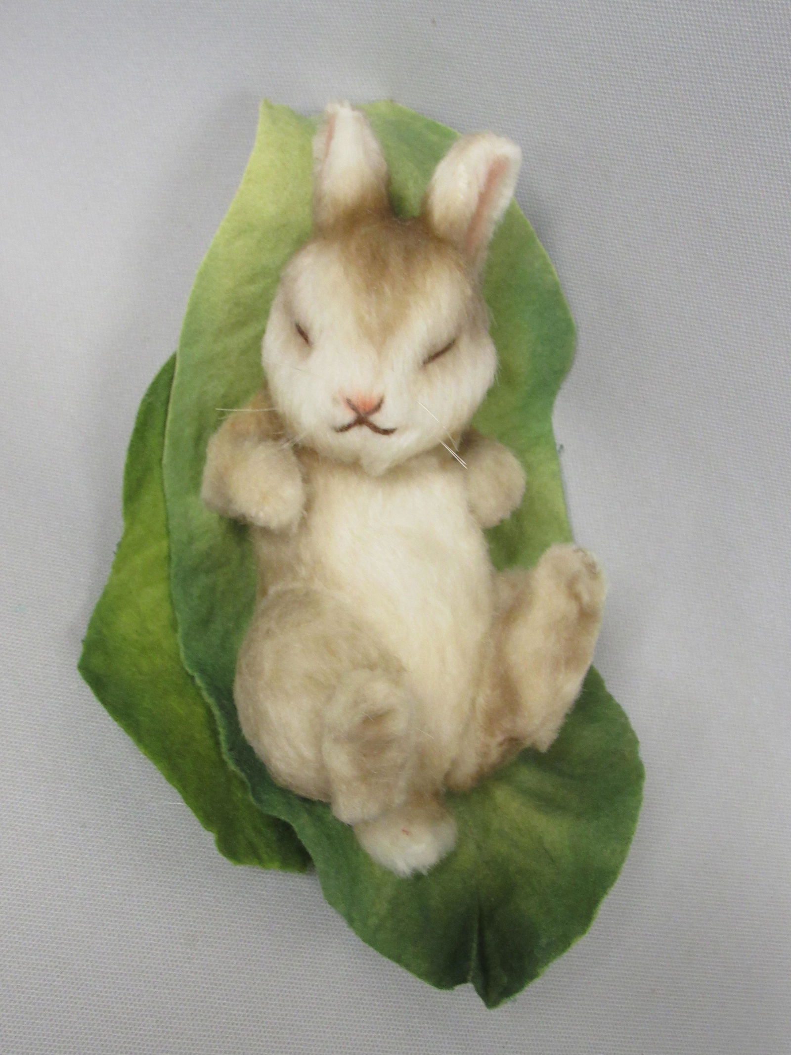 R. JOHN WRIGHT "FLOPSY BUNNY": (1 of 6)