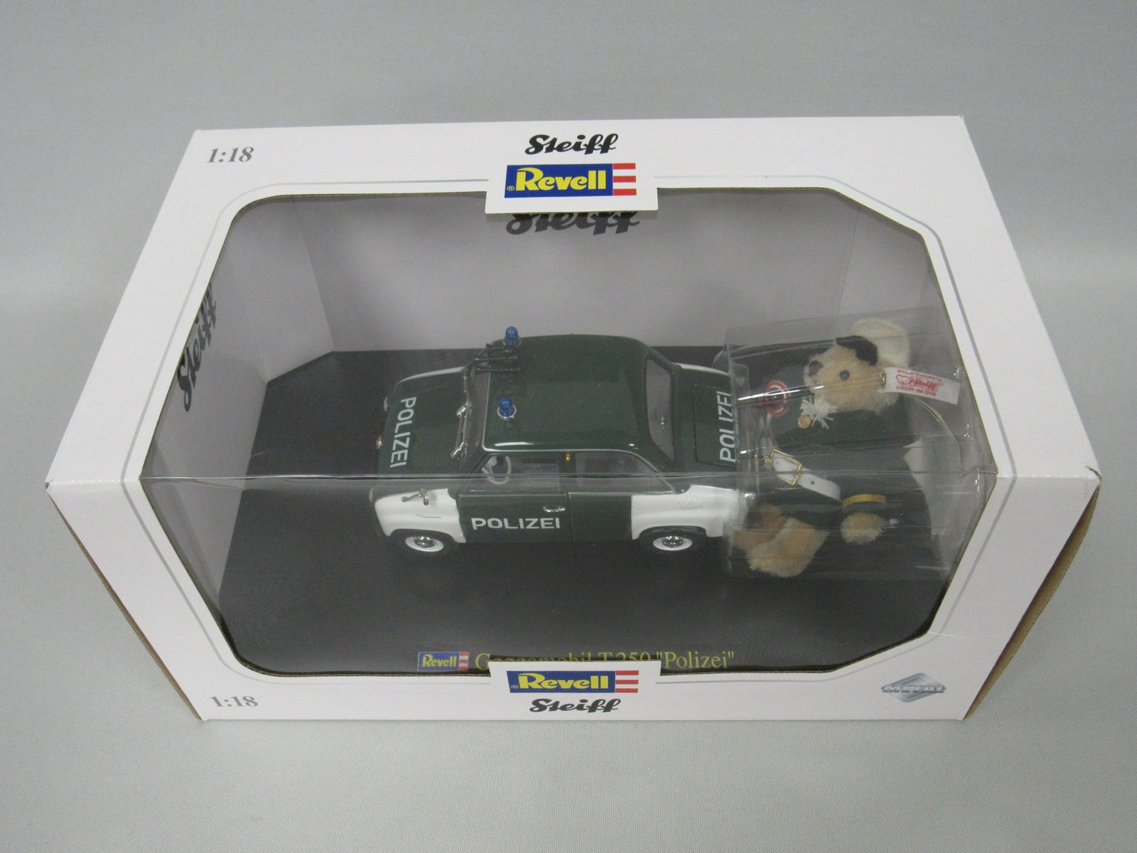STEIFF BEAR & POLICE CAR SET "POLIZEI":: WHITE EAR FLAG #00559, 2014, EAN #658136 WITH C.O.A. - M.I.B.