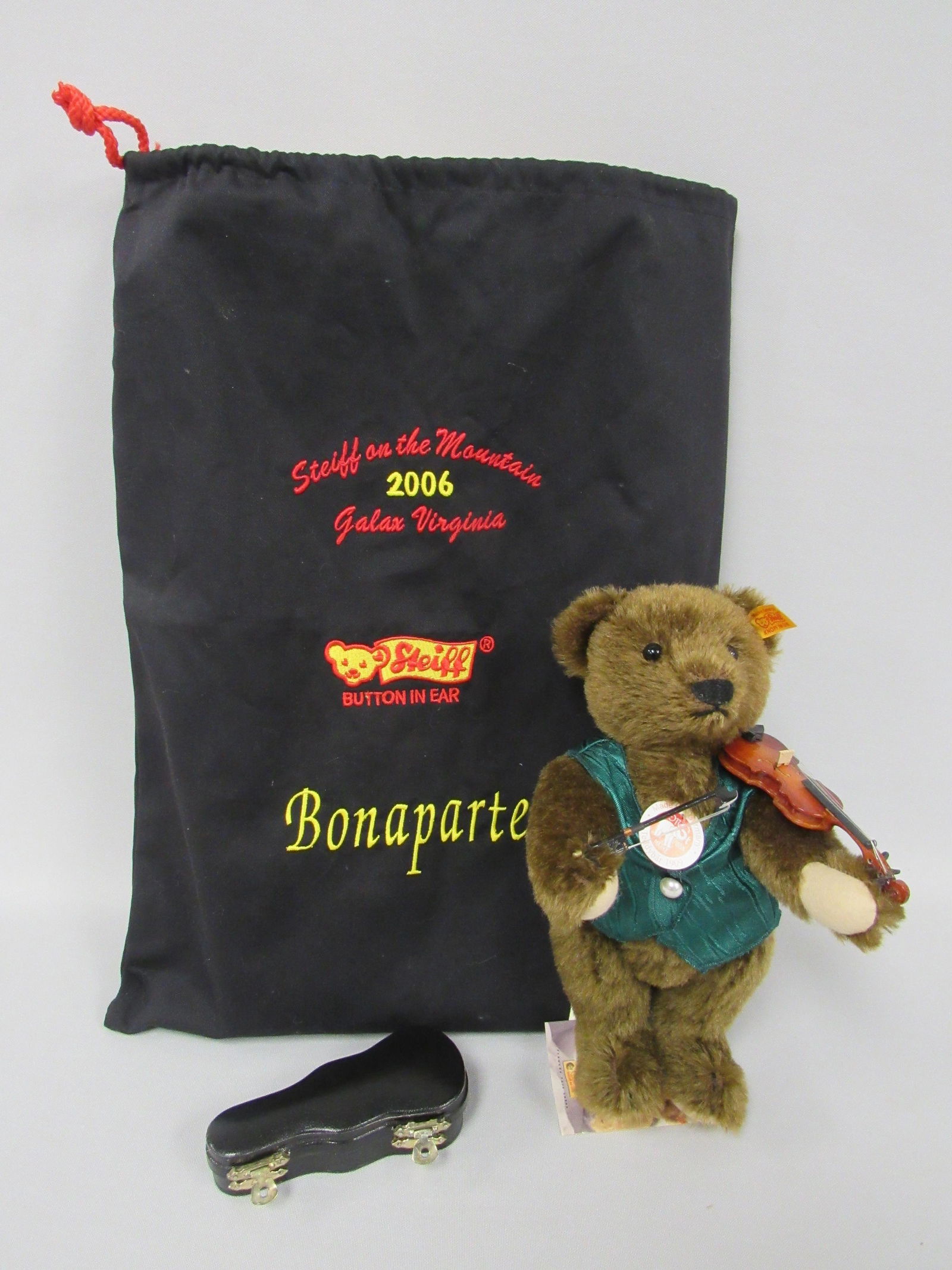 STEIFF CLASSIC 1909 TEDDY BEAR: (1 of 10)