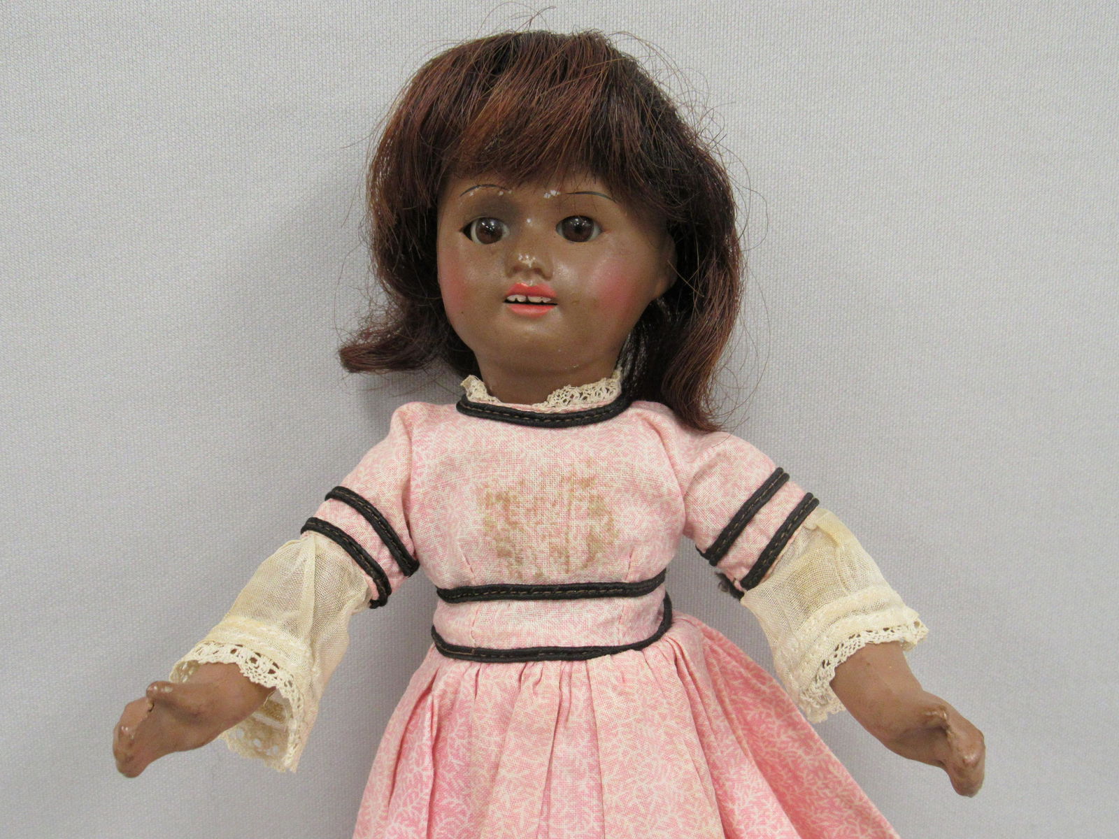 BLK UNIS FRANCE #60 PAINTED BISQUE:: COMPO BODY, SMALL PAINT FLAKES ON EYEBROWS & NOSE - GOOD