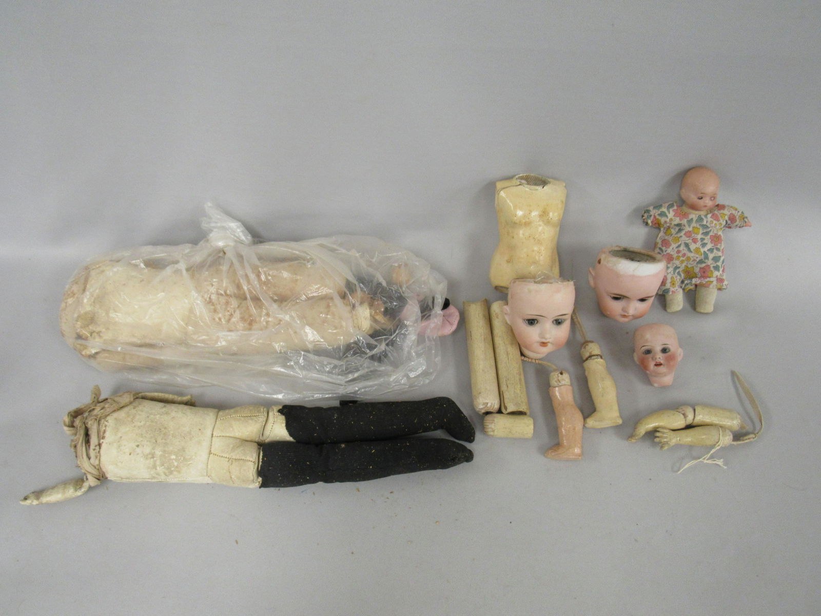 6 PCS. LOT: (1 of 3)