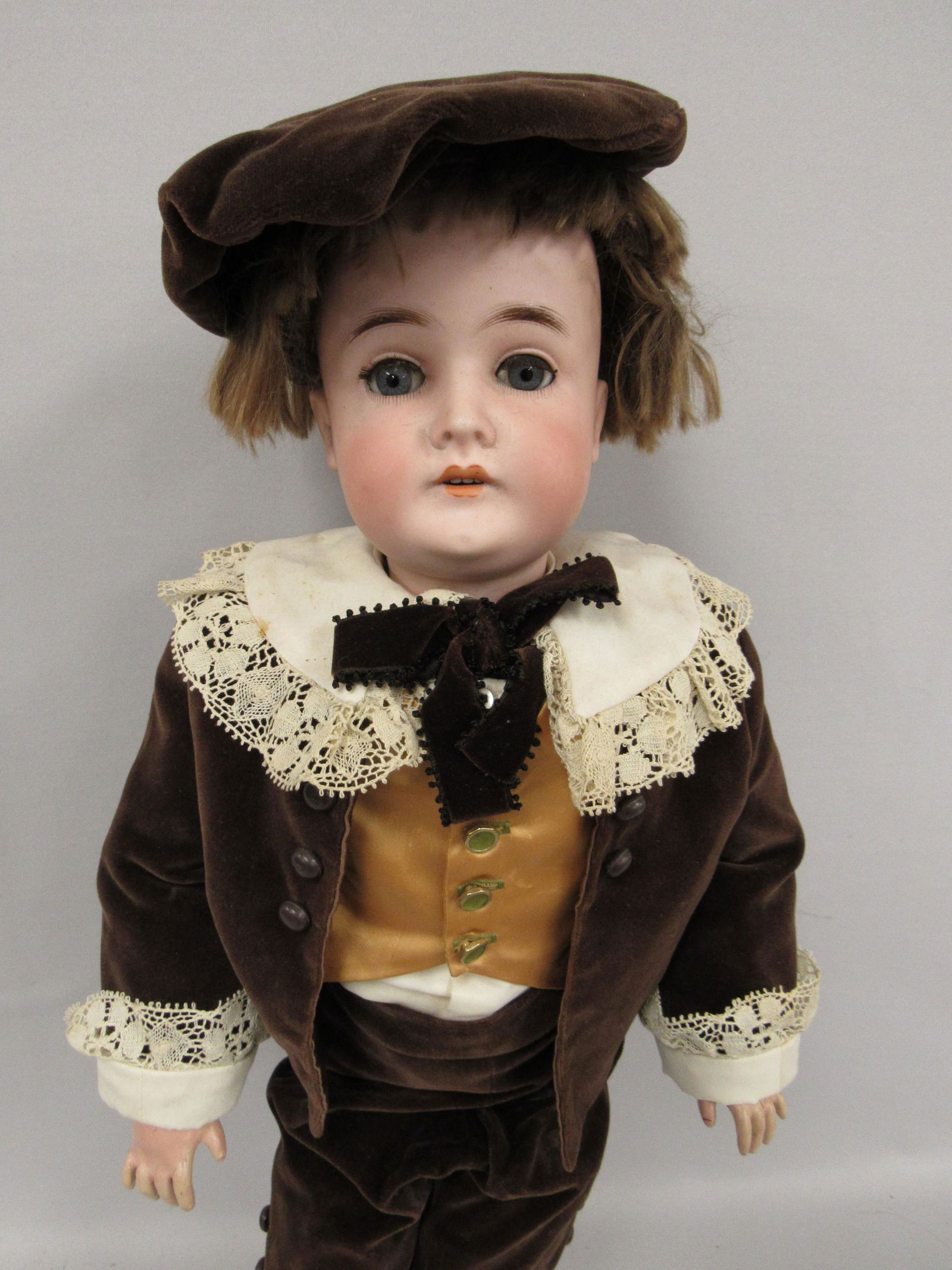 26 IN. K & H BOY BISQUE HEAD NO DAMAGE: (1 of 7)