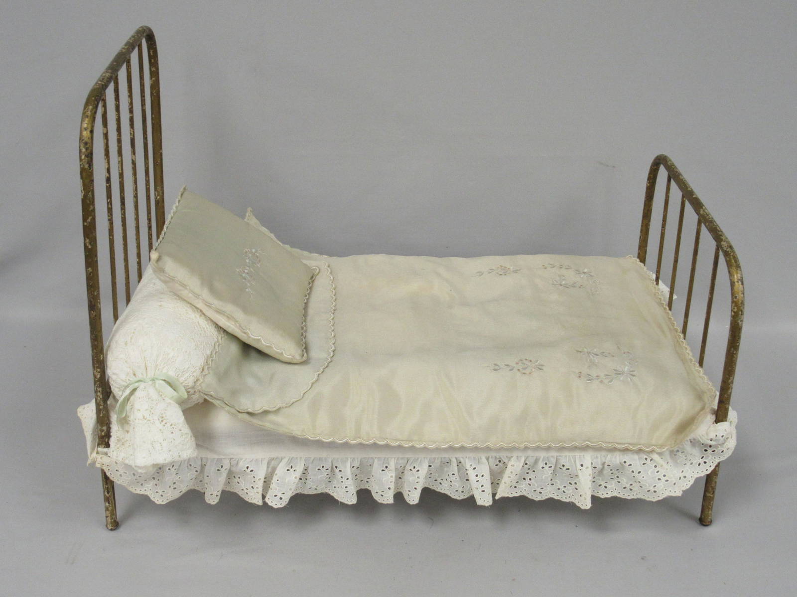 IRON DOLL BED WITH BEDDING (0363) on Apr 29, 2023 Dotta Auction Co