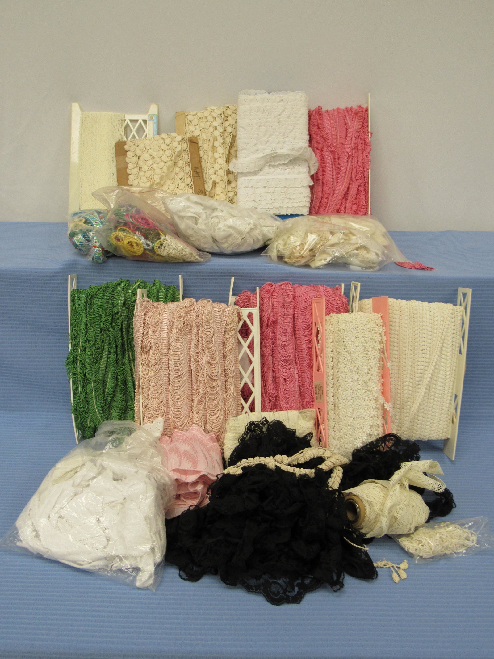 ASSORTED TRIM & LACES:: ANTIQUE & VINTAGE - VERY GOOD