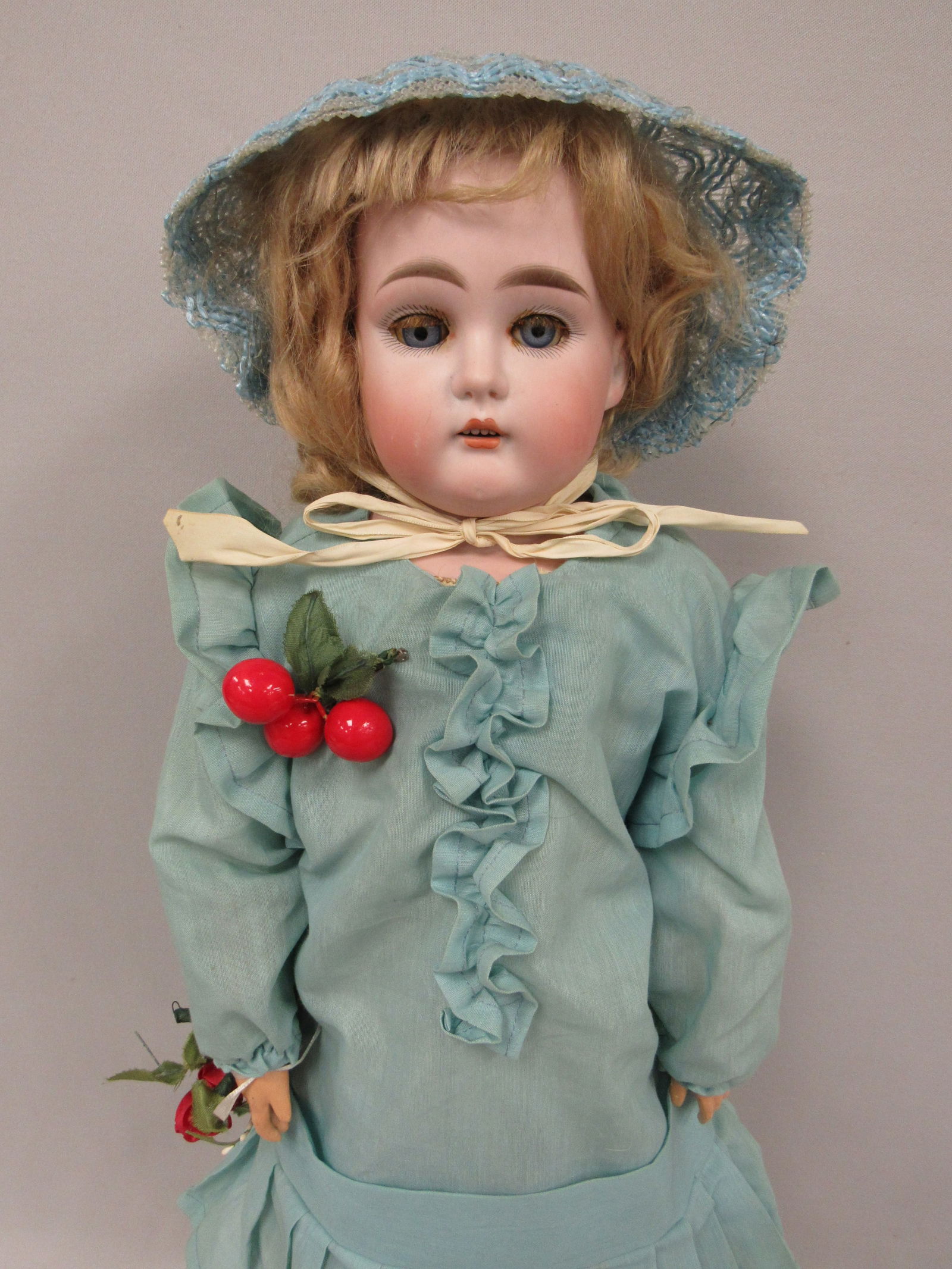 24 1/2 IN. EDMUND ULRICH STEINER GERMANY:: DAMAGE-FREE BISQUE SHOULDER PLATE KID BODY WITH COMPO LOWER ARMS JOINTED AT ELBOWS HIPS & KNEES