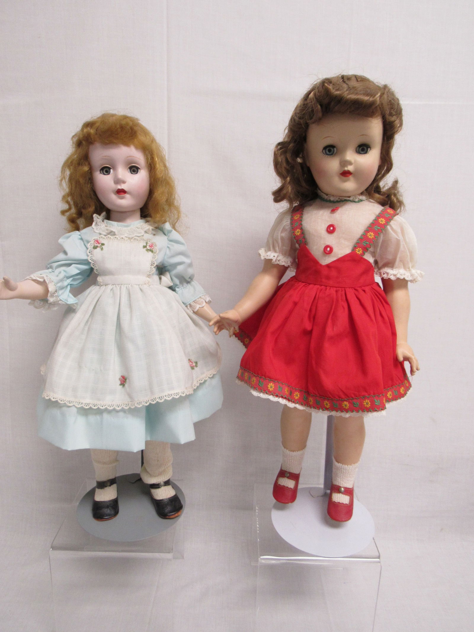 2 HP 1950'S DOLLS: (1 of 15)