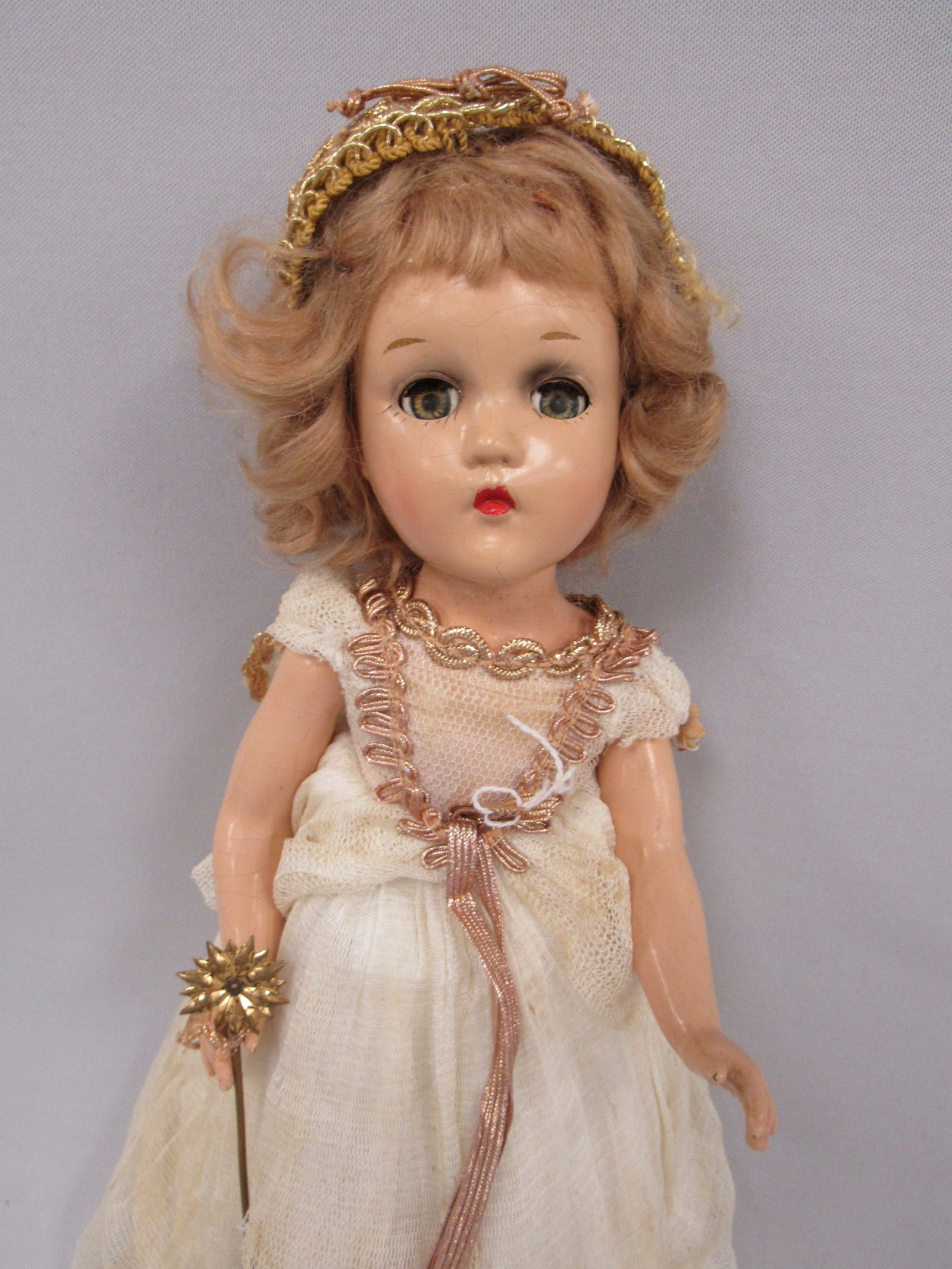 M.ALEXANDER 14 IN. FAIRY PRINCESS:: COMPO VERY GOOD. OUTFIT ALL ORIGINAL WASHED, NO TAG HOLES IN BOTTOM OF NET. WAND VERY HARD TO FIND. LIGHT CRAZING ON RIGHT ARM - GOOD