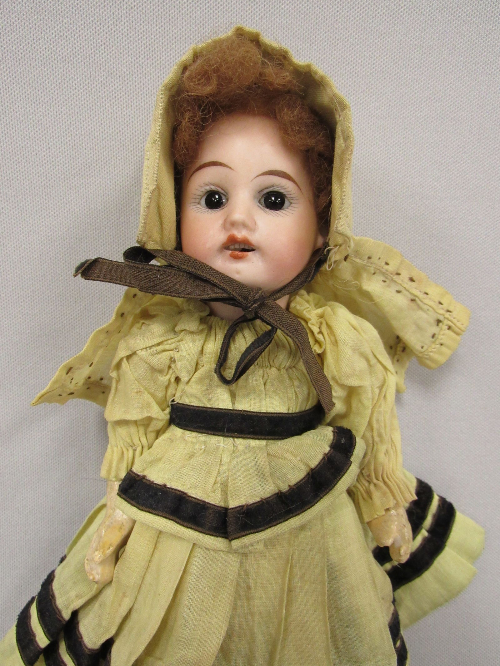 AM BISQUE HEAD 9 IN.: (1 of 5)