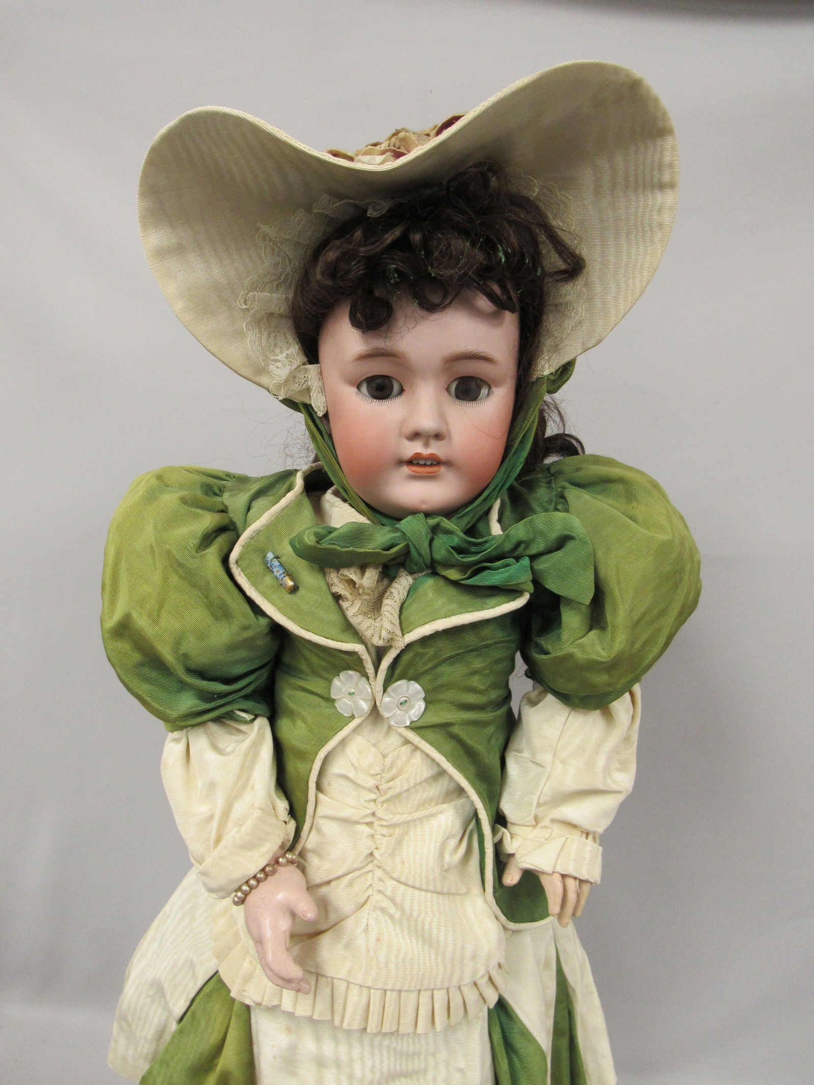 32 IN. DEP 15 (POSSIBLY KESTNER): (1 of 12)