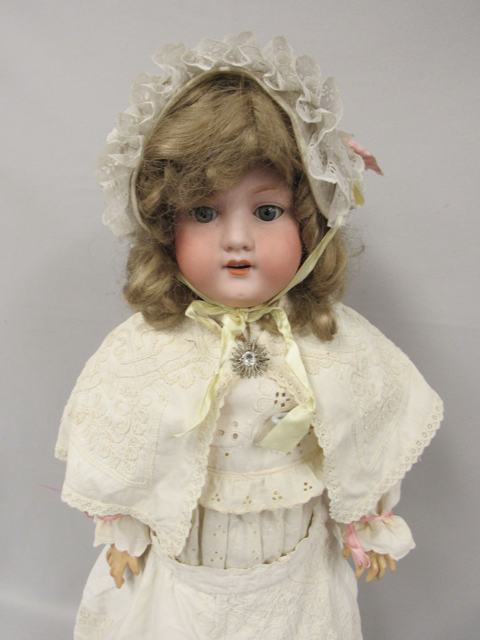 32 IN. ARMAND MARSEILLE MARKED 390 DRGM 246/1 A13M (1 of 10)