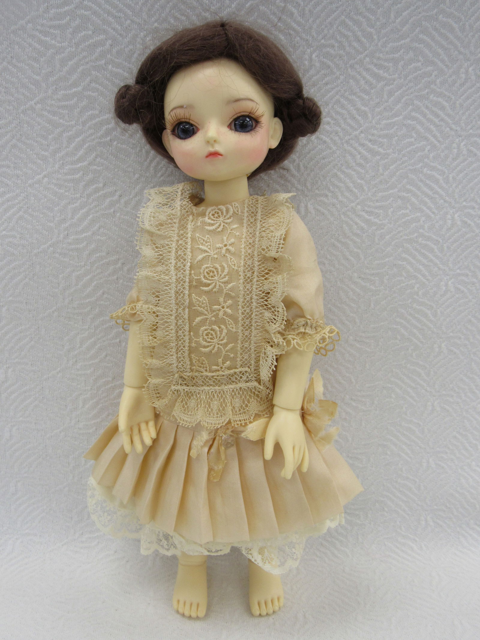 10 ½ IN. B.J.D. UNMARKED: (1 of 8)