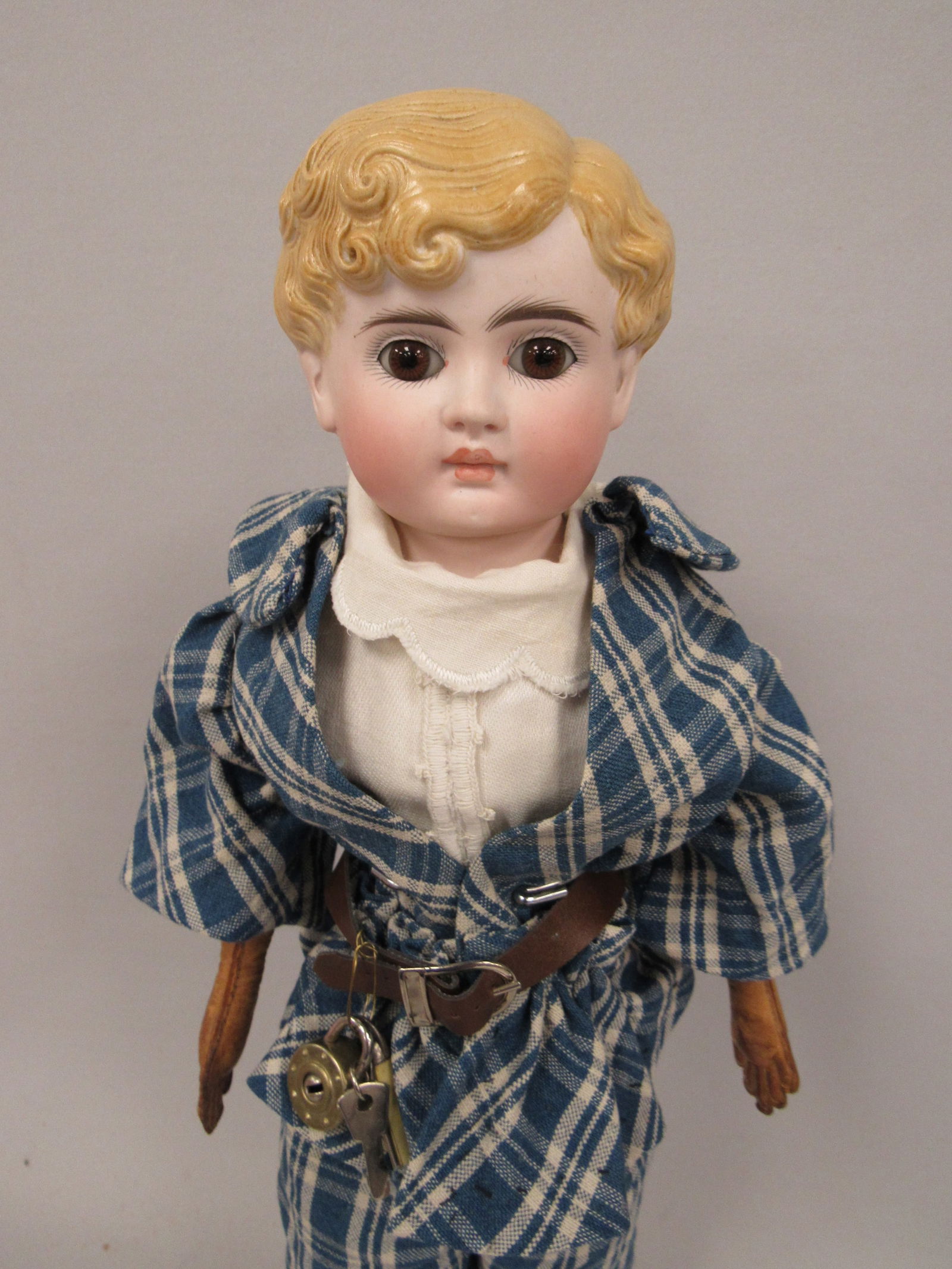 18 IN. SIMON HALBIG PARIAN BOY: (1 of 11)