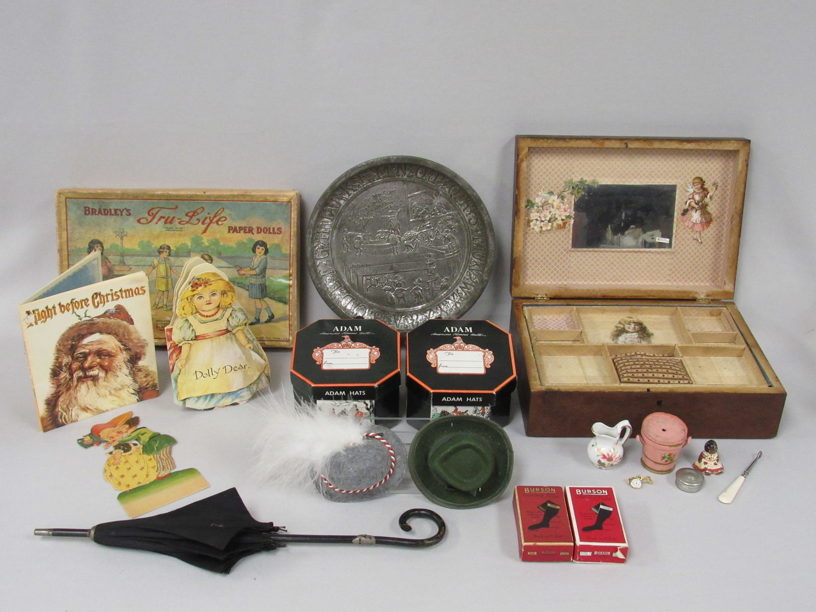 LOT OF MISC. GAMES & TOYS INCLUDING PARASOL: (1 of 11)