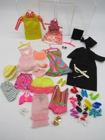 BAG LOT OF BARBIE CLOTHES: