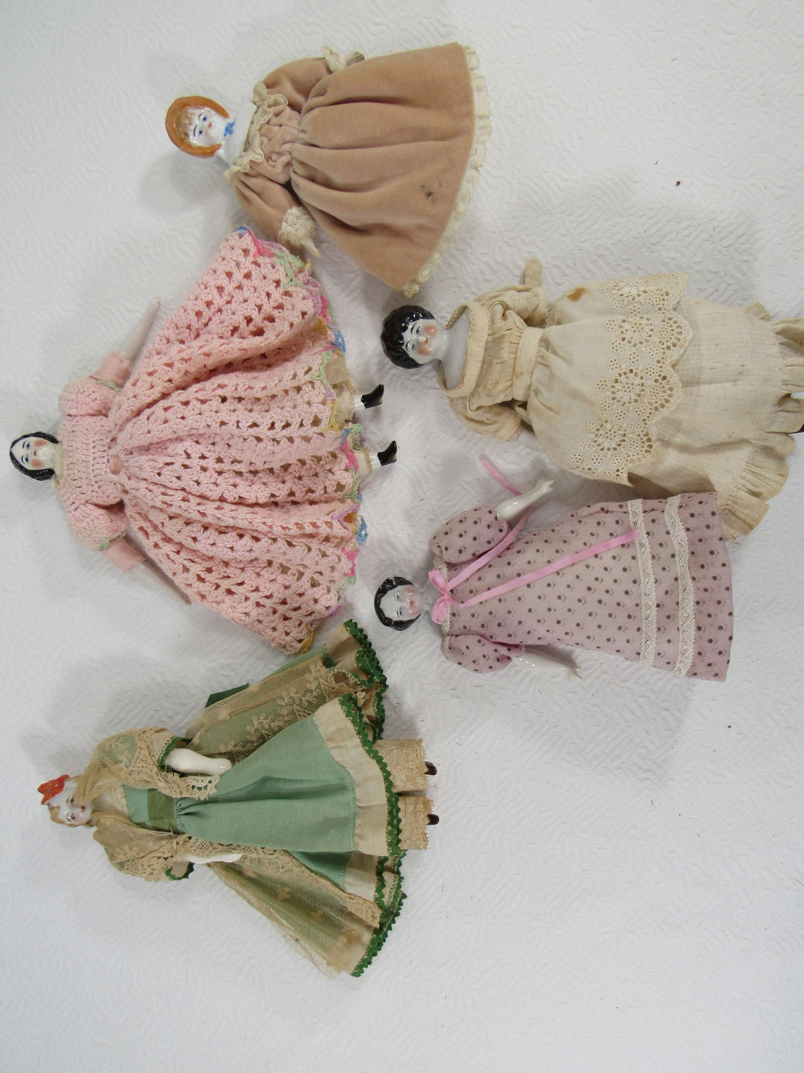 BOX OF 5 SMALL CHINA HEAD DOLLS 6 IN. - 8 IN.: (1 of 8)