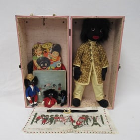 GOLLIWOG LOT IN A TRUNK ANTIQUE & MODERN: