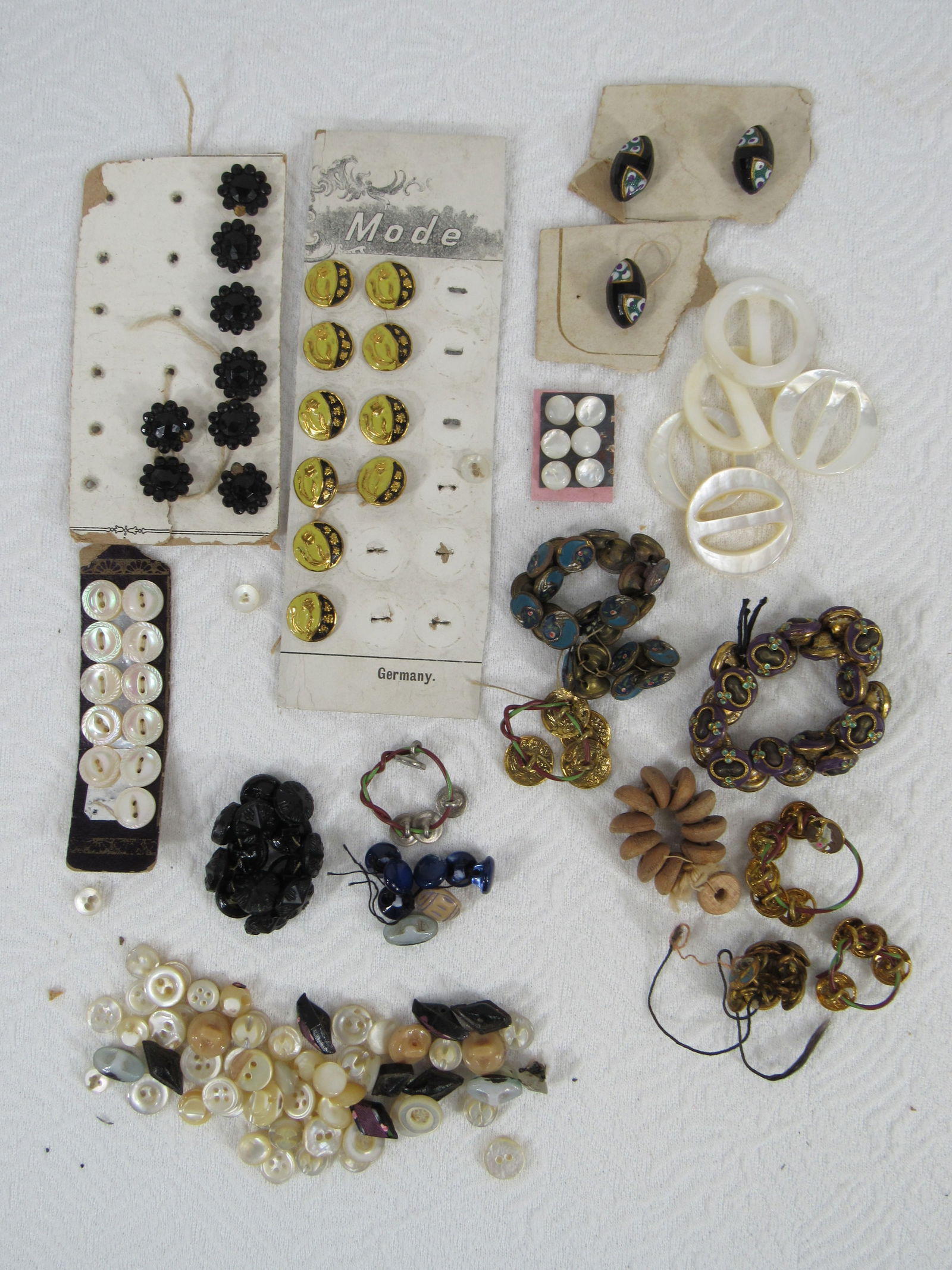 BOX OF SMALL BUTTONS & BUCKLES: (1 of 7)