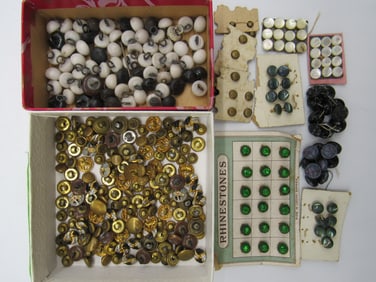 GREAT SMALL BUTTONS FOR DOLL CLOTHES: