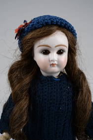 12 IN. EARLY PALE BISQUE SONNEBERG BEBE: (1 of 18)