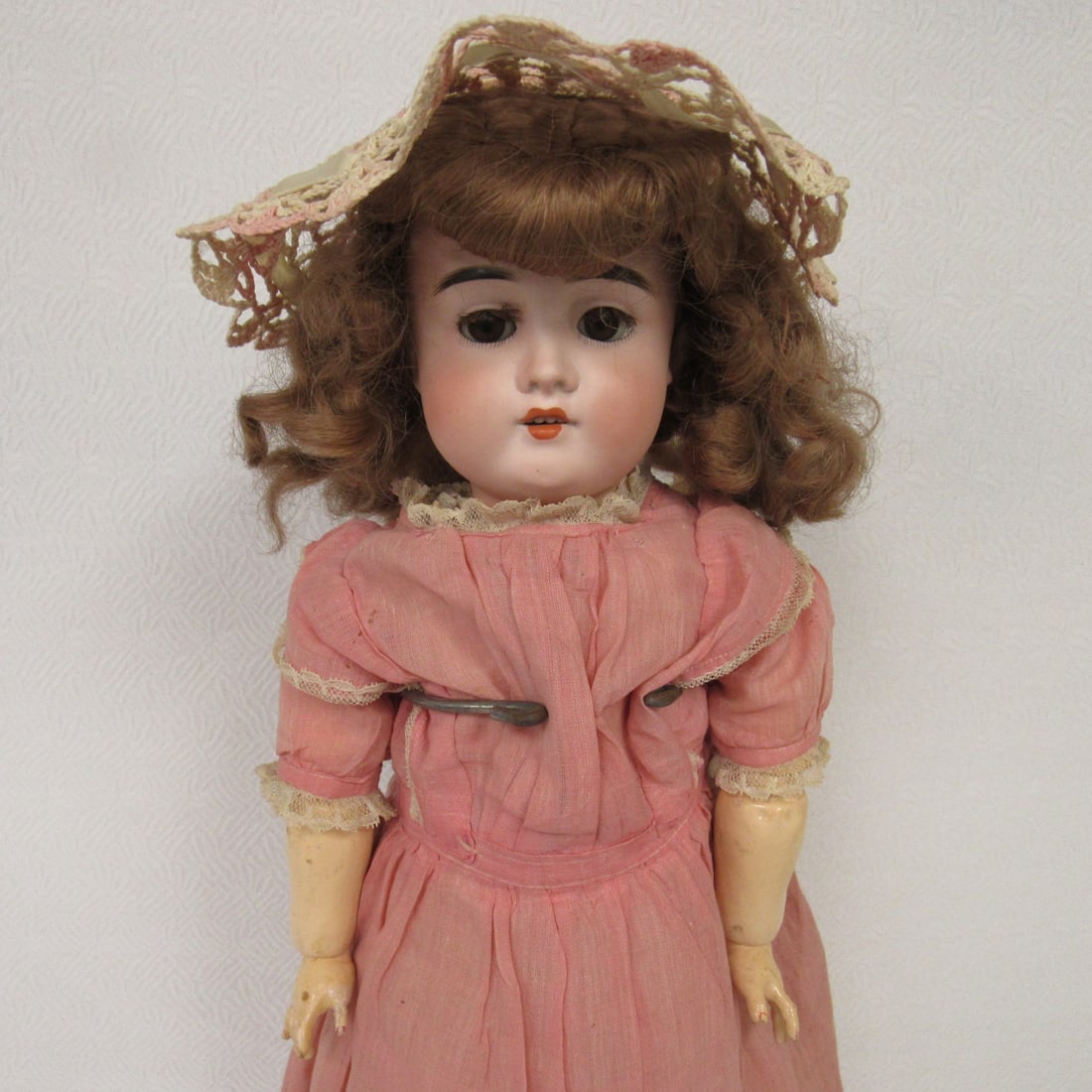 21 IN. HAMBURGER & COMPANY:: MARKED MADE IN GERMANY VIOLA H & CO 5. BISQUE SOCKET HEAD, DAMAGE FREE SLEEP EYES, OPEN MOUTH WITH TEETH, STURDY COMPO BODY WITH NORMAL WEAR AT JOINTS, NEEDS RESTRINGING