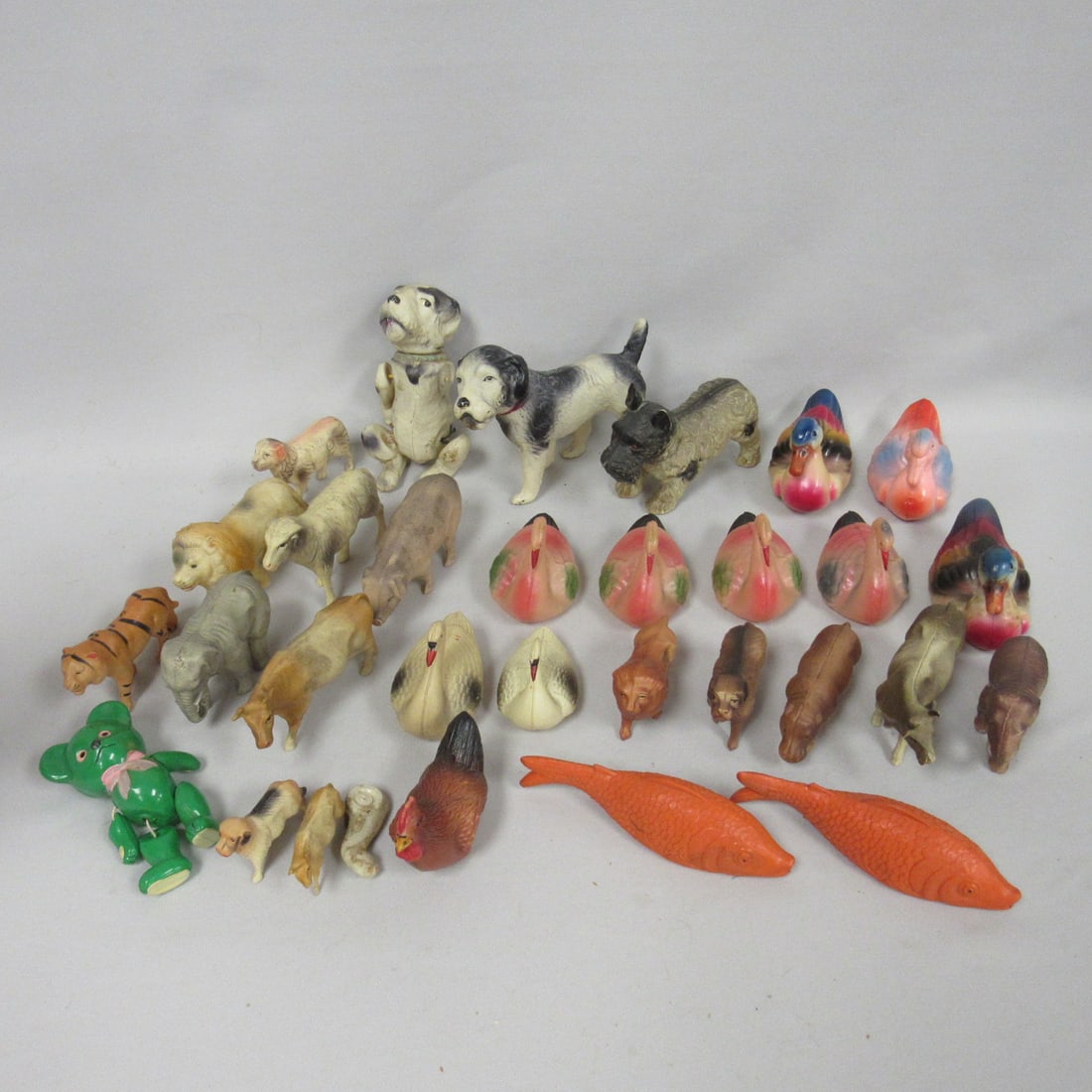BOX LOT OF 30 CELLULOID ANIMALS - AS FOUND: (1 of 4)