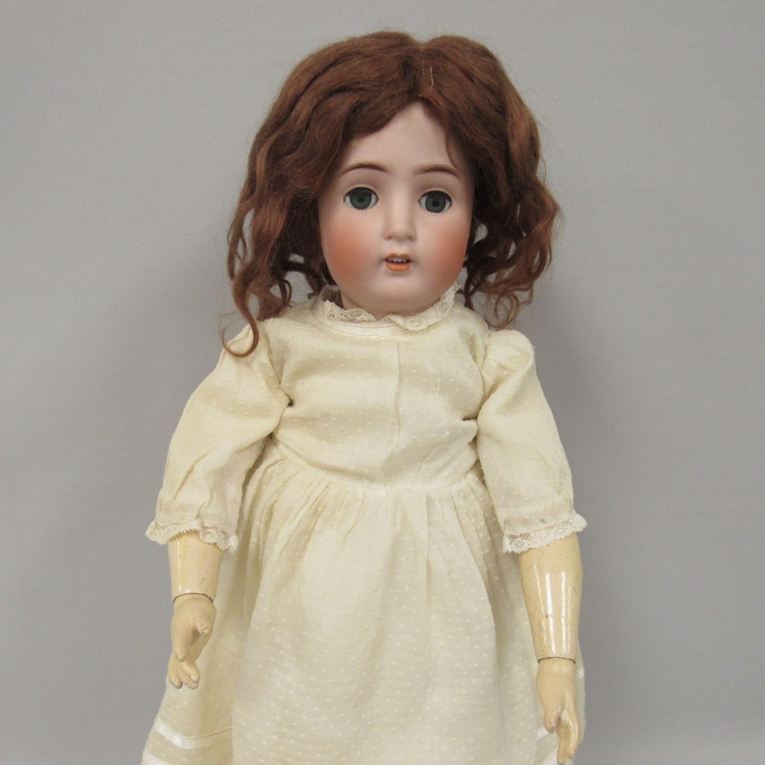 23 IN. ALT, BECK & GOTTSHALK BISQUE HEAD GIRL:: MARKED A.B.G. #1362, SOCKET HEAD, SLEEP EYES, B.J. COMPO BODY, VERY CLEAN ORIGINAL BODY & LIMBS, HANDS WERE REPAINTED, NO DAMAGE OR REPAIRS TO BISQUE