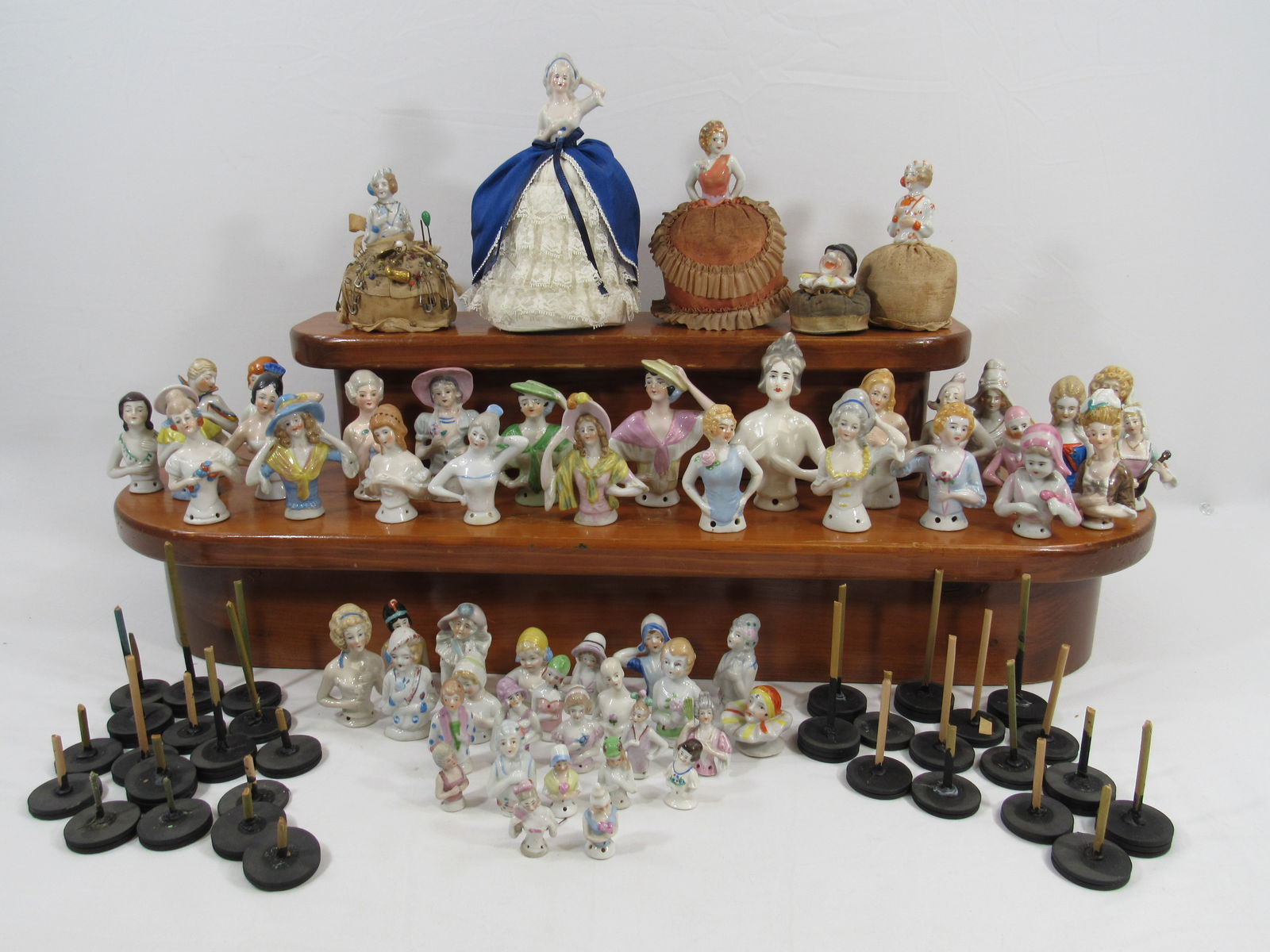 LARGE AMOUNT OF CHINA HALF DOLLS, ETC.: (1 of 15)