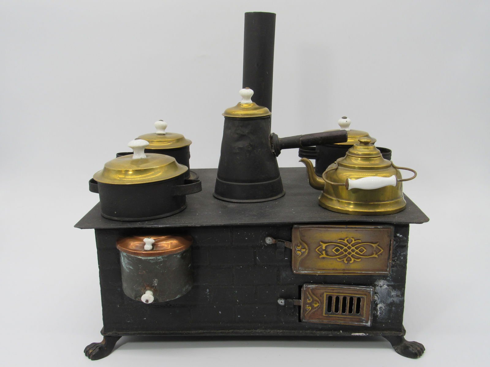 GERMAN TIN STOVE & ACCESSORIES: (1 of 15)