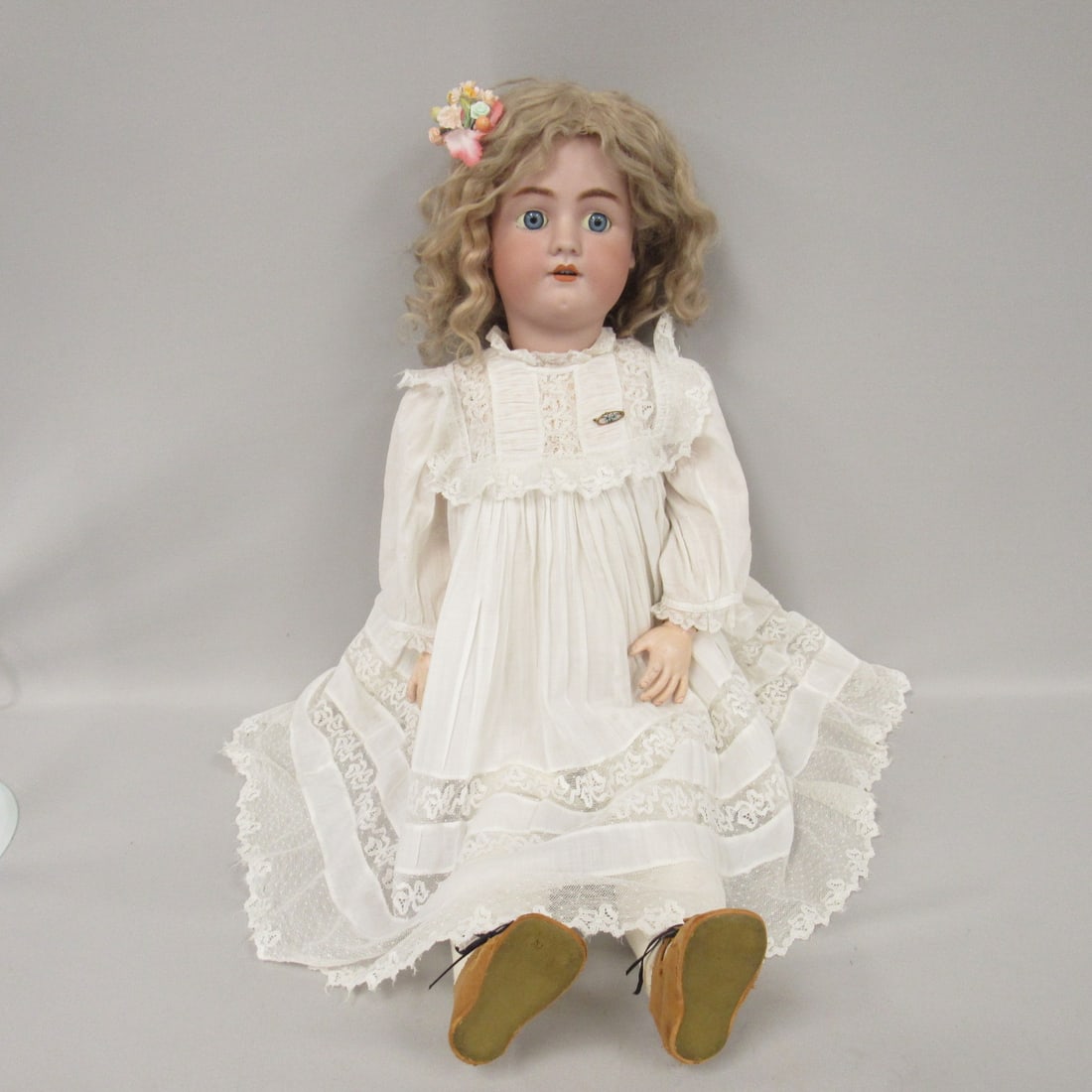 32 IN. HEINRICH HANDWERCK LARGE CHILD: (1 of 14)