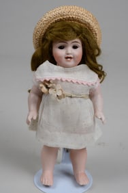 7.5 IN. CUTE STROEBEL & WILKIN DIMPLED CHARACTER: