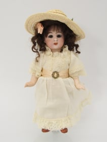 SIMON & HALBIG 7 IN. ALL BISQUE DOLL: