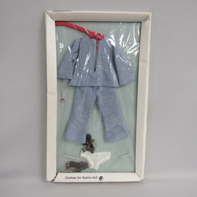 M.I.B. SASHA OUTFIT: