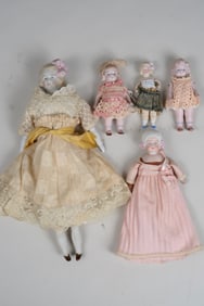 12.5 IN. HERTWIG W/ BOW & GROUP OF 4 SM. HERTWIGS: