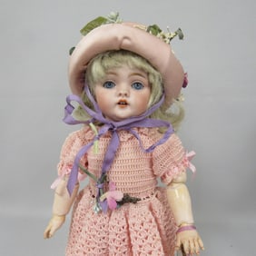 12 IN. KESTNER GIRL: