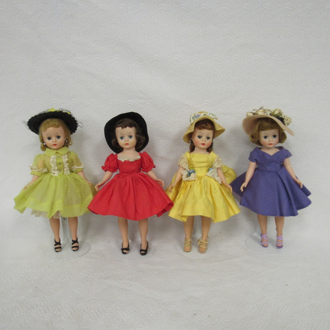 4 MME ALEXANDER "CISSETTES": (1 of 17)