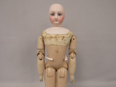 15 IN. FRENCH FASHION WITH JOINTED WOODEN BODY: