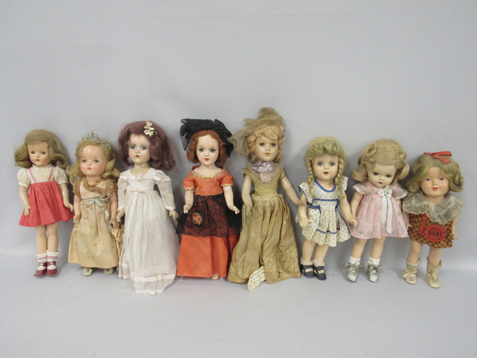 2 BOX LOT COMPOSITION DOLLS: (1 of 14)