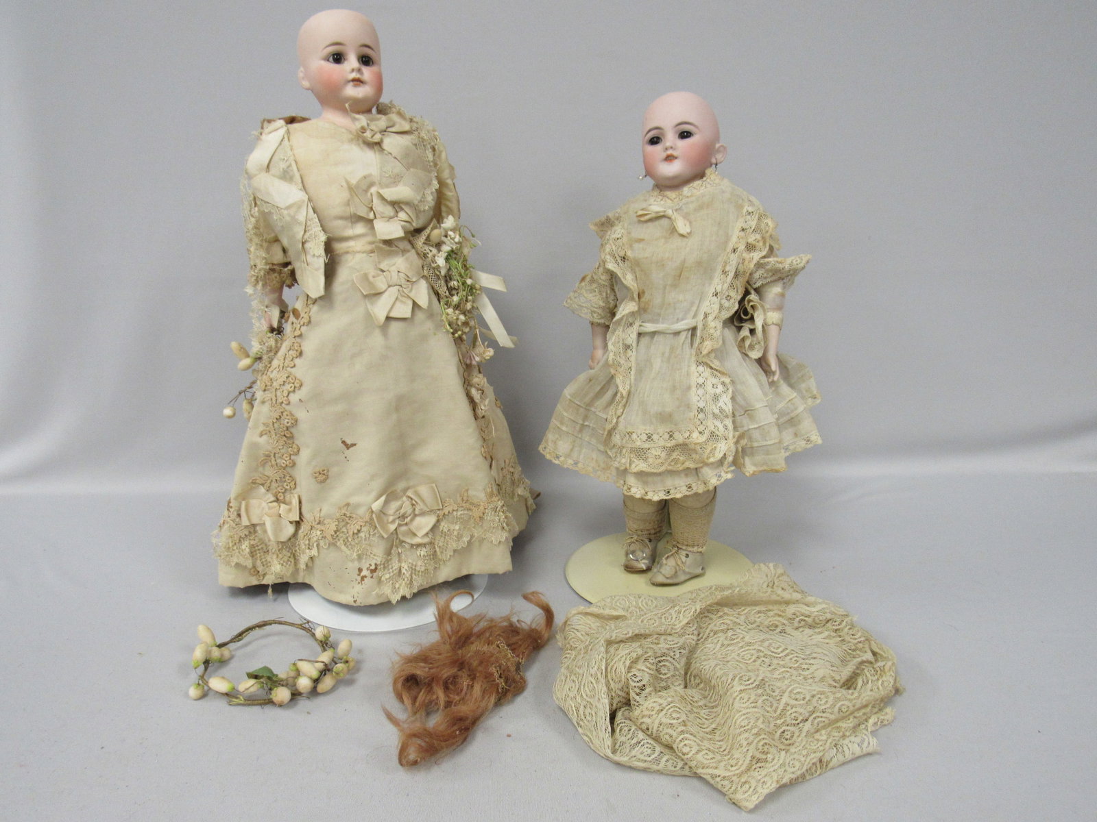 (2) BISQUE SHOULDER HEAD GERMAN DOLLS: (1 of 19)