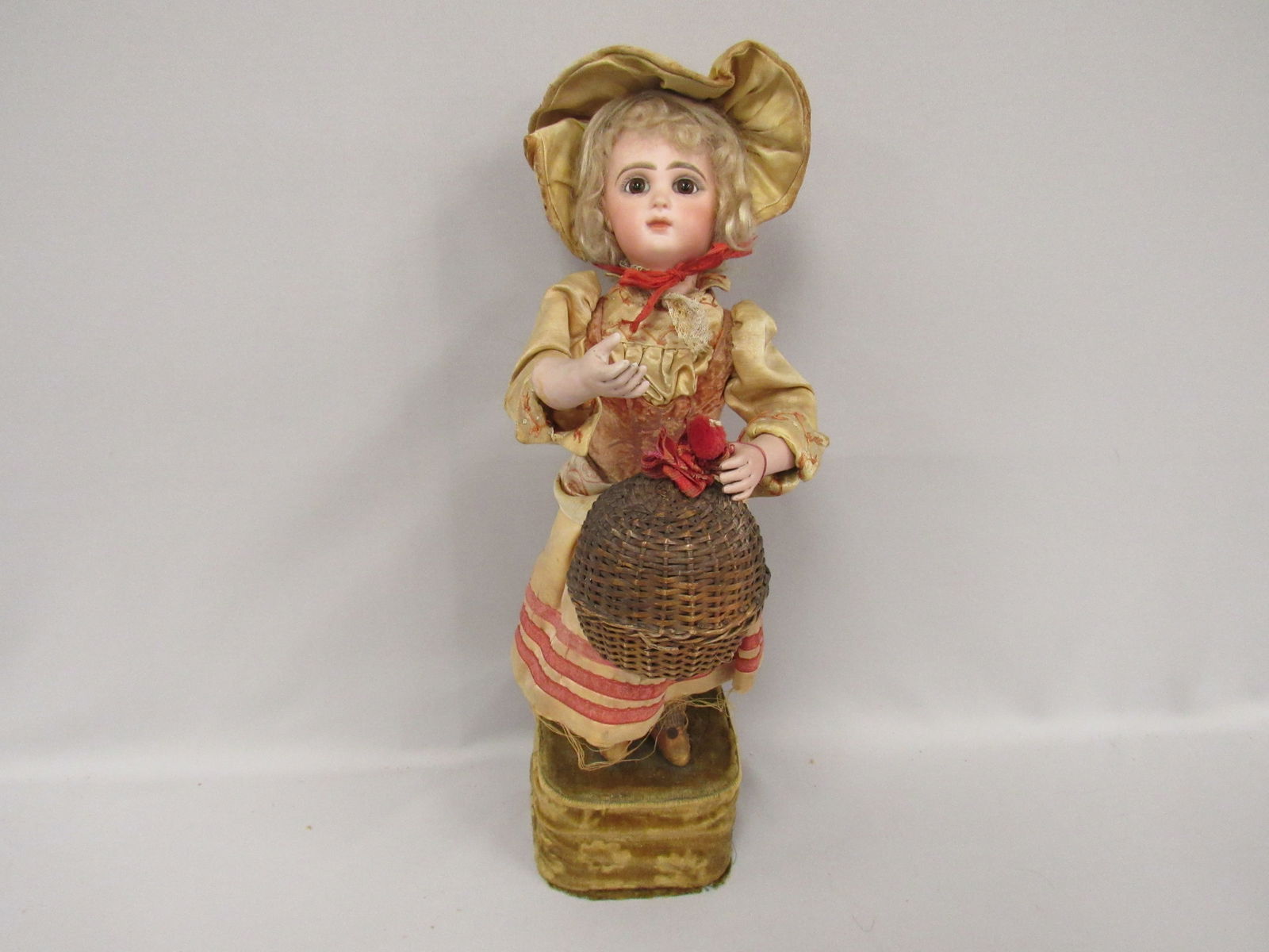 20 IN. JUMEAU AUTOMATON: (1 of 20)