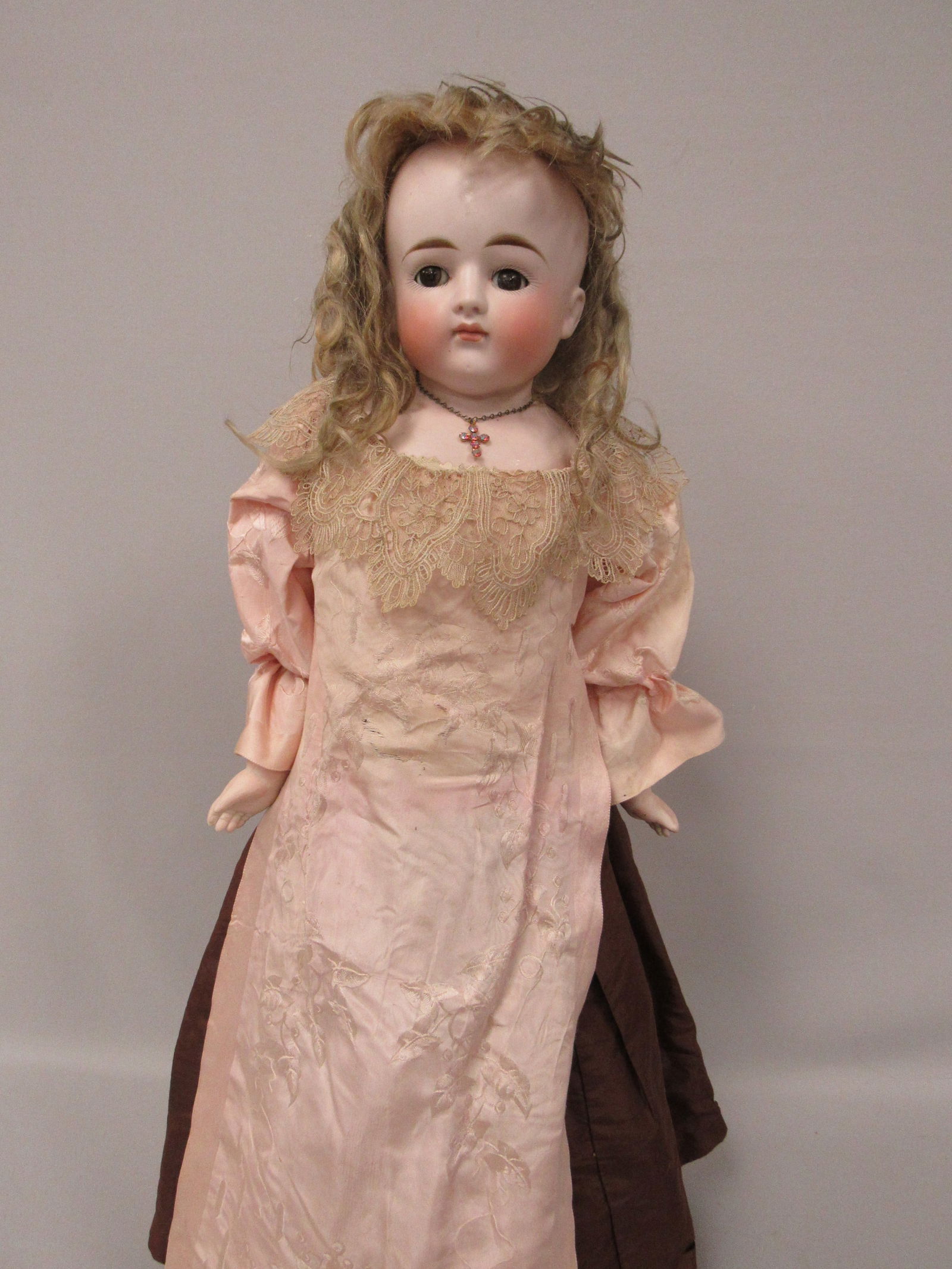 22 IN. UNMARKED TURNED HEAD KESTNER: (1 of 11)